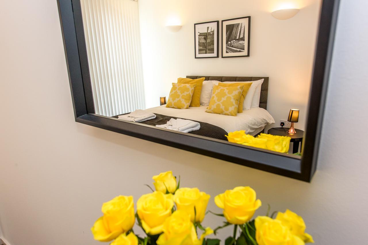 Approved Serviced Apartments Skyline Манчестър Екстериор снимка