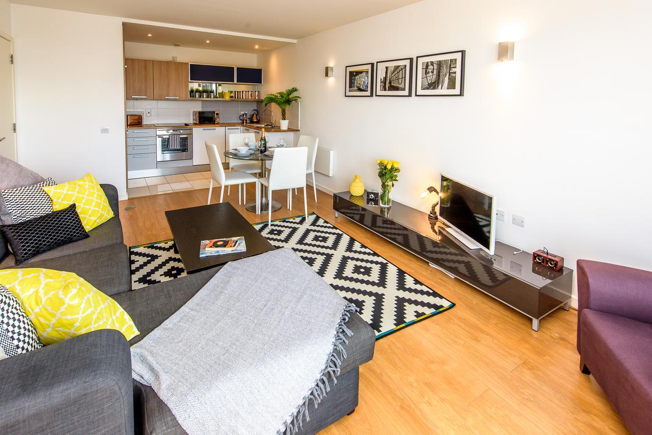 Approved Serviced Apartments Skyline Манчестър Екстериор снимка