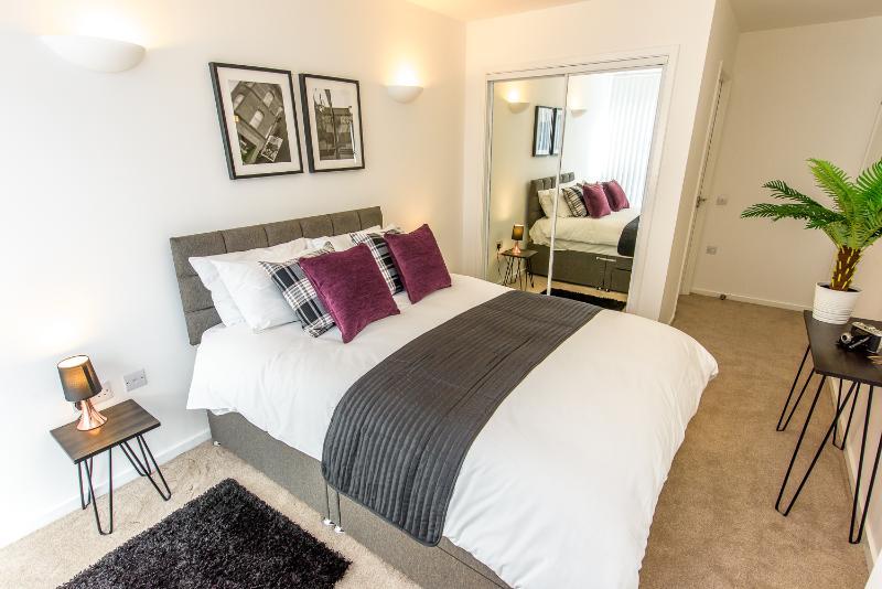 Approved Serviced Apartments Skyline Манчестър Екстериор снимка