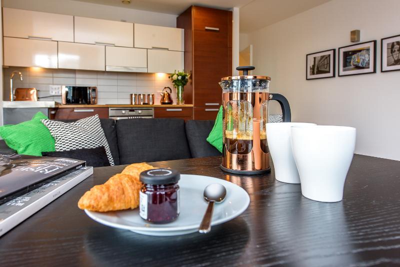 Approved Serviced Apartments Skyline Манчестър Екстериор снимка