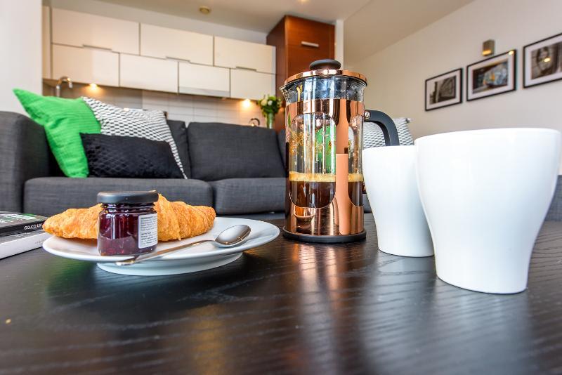 Approved Serviced Apartments Skyline Манчестър Екстериор снимка