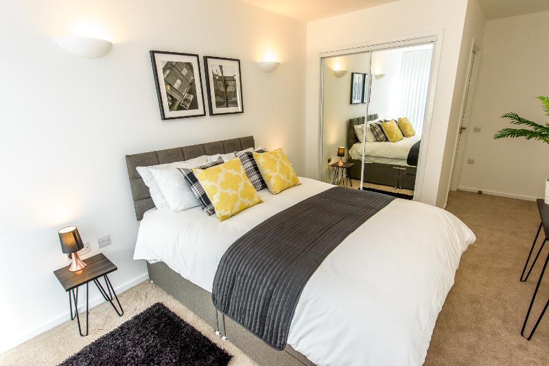Approved Serviced Apartments Skyline Манчестър Екстериор снимка